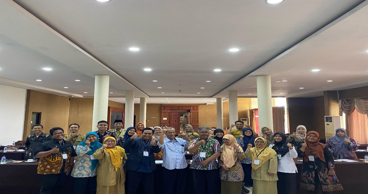 Guru Bahasa Jawa MTsN 9 Bantul Ikuti Bimtek Wursitabasa Jawa