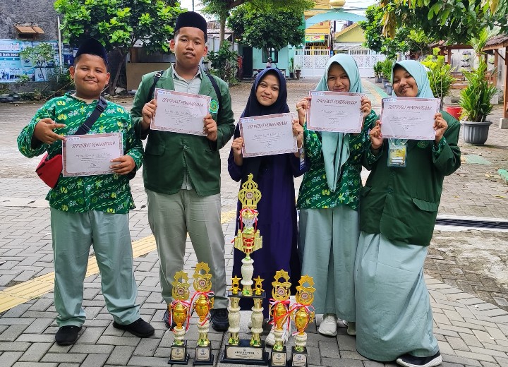 MTsN 9 Bantul Sabet Juara Umum dalam ajang SICS #7 SMKN 2 DEPOK